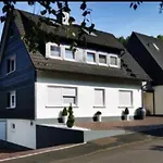 Lejlighed Frisch Renovierte, Gemuetliche 1 Zkb Dachgeschosswohnung