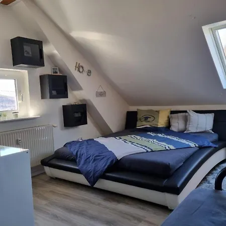 Frisch Renovierte, Gemuetliche 1 Zkb Dachgeschosswohnung Lejlighed Siegen